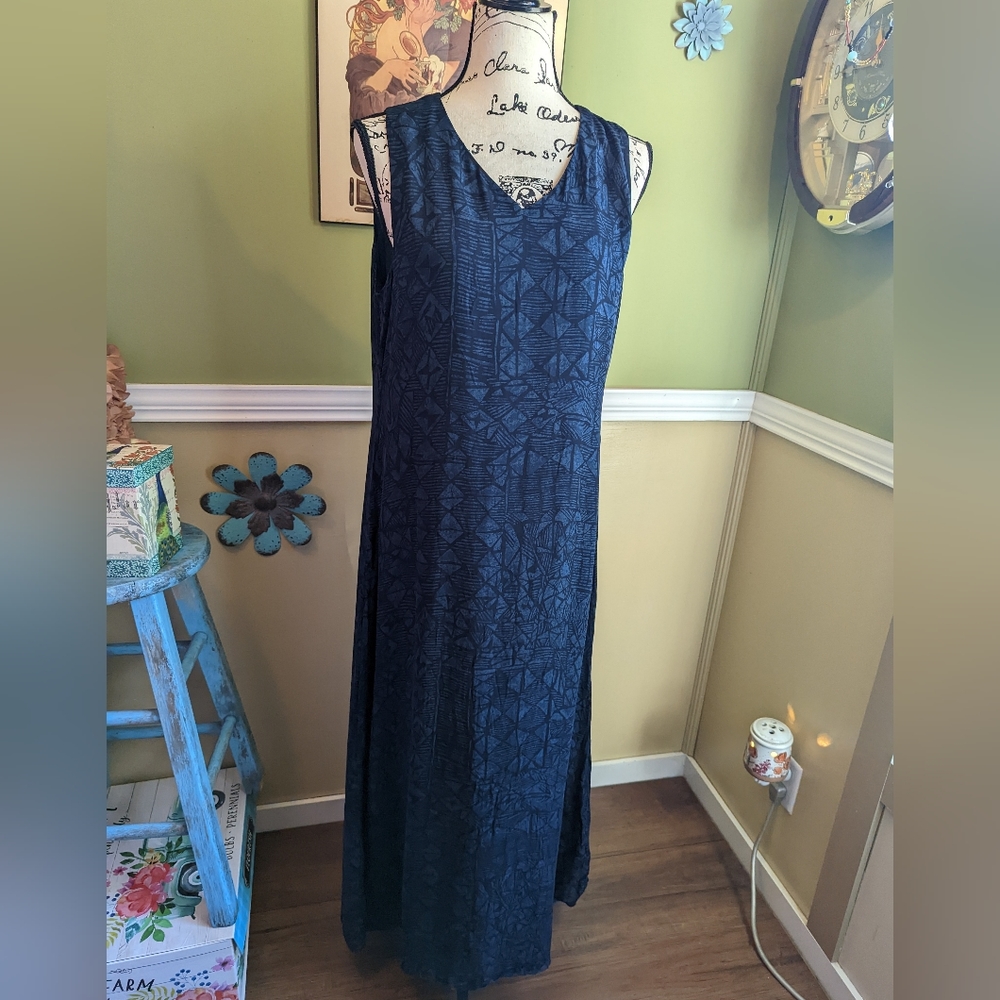 Ralph Lauren Navy Blue Sleeveless Maxi Dress with Subtle Geometric Texture